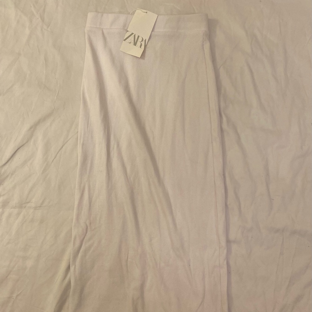 New with tags white ribbed Zara skirt